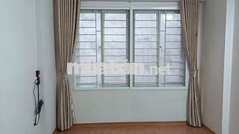 BÁN NHÀ ĐỘI CẤN - GẦN PHỐ - VỊ TRÍ THUẬN LỢI - TRƯỚC NHÀ THOÁNG SÁNG