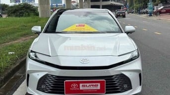 Cọp Camry Hydrid Top 2025 đi siêu lướt HT Bank 75