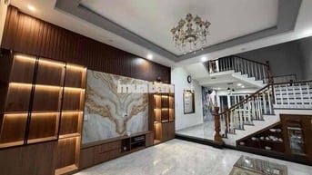 Bán nhà to Diện tích Sàn lớn, sát Lê Quảng Chí