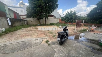 2.150 HẺM XE HƠI CẠNH CHỢ PHÚ MỸ