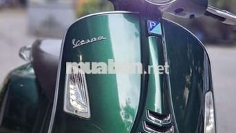 Vespa GTS 300 2021 đẹp như mới.