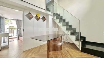 Căn Hộ 2PN 85m2 Balcony Sân Vườn, Thang Máy, Full Nội Thất, Hồ Con Rùa