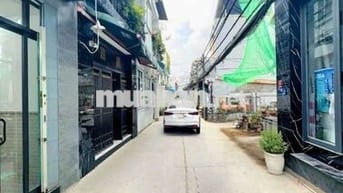 nhỉn 4ty xíu còn thương lượng , cách mặt tiền huỳnh tấn phát 100m hxh.