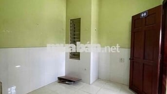 em cho thuê phòng đường hương lộ 2 gần ngã tư mã lò