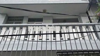 Cho thuê nhà hẻm Duy Tân, Phú Nhuận, 2 lầu 3PN, nhà trống vào ở ngay