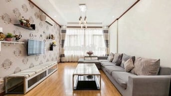 Bán căn hộ Phú Hoàng Anh, tầng trung, DT 129m2, 3PN, 2WC. Giá 4ty65