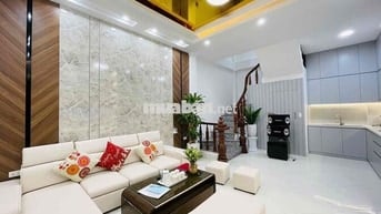 BÁN NHÀ BA ĐÌNH 33m2- HƠN 7 TỶ- 40m RA MẶT PHỖ