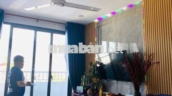 (7628) Star Tower, decor 58 m² bao sổ hồng: 1,580 tỷ