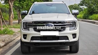 Ford Everest 2024 Titanium 4x2 màu trắng