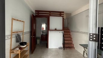 Nhà Nhỏ, Hẻm To ĐH Tài Chính, Hoàn công đủ 03 Tầng