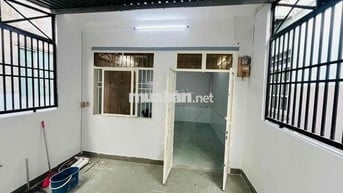 Cho thuê nhà nguyên căn mới đẹp 2PN, Đường TA11, 5.5 triệu/ tháng