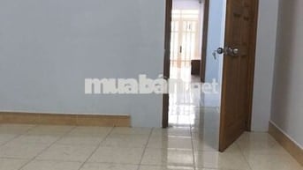 Nhà mặt tiền 4m x 27m,1 lầu đúc,3PN, 2WC, 3 chiếc ôtô đậu dc trong nhà