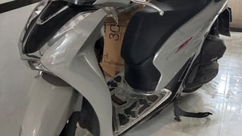 Sh 150i abs, 1 đời chủ, hiếm sử dụng, xe mới đẹp