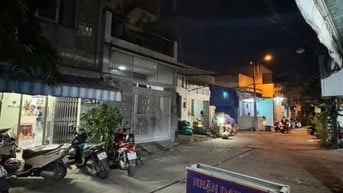 Nhà MT Đường số 12 đúc 2 tấm giáp tân phú 5.19 tỷ 
