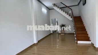 Mặt bằng tầng trệt hẻm xe tải vòng xoay Đầm Sen