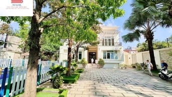 Cho Thuê Biệt Thự Mặt Tiền : Trần Văn Sắc, Phường Thảo Điền, Quận 2