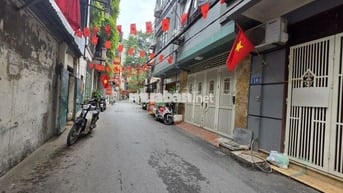 Bán nhà Trung Kính, ngõ thông ô tô, 42m2 10 tỷ, kinh doanh tốt