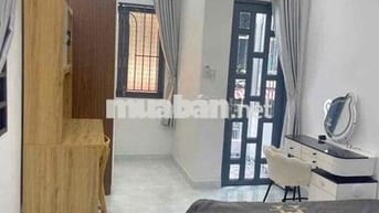 Cho thuê nhà 2PN, 3WC nội thất cơ bản ngay chợ Thạch Đà