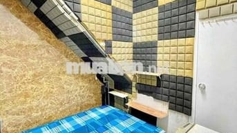 PASS PHÒNG Ở TRỆT - TRẦN HƯNG ĐẠO QUẬN 1 - FULL NỘI THẤT - WC RIÊNG