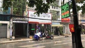  Bán nhà  Mặt tiền 528 dg 3 Tháng 2, Quận 10. DT: 4x24m. CN: 95m2 - Gi