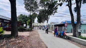 vài nền mặt tiền TRẦN VĂN HIỂN thổ cư đường đang nâng cấp