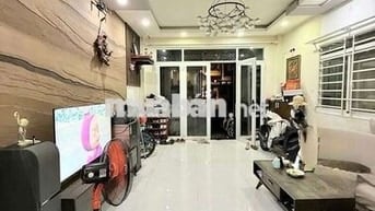 🎸 Hiếm! Anh Tony Thế – nghệ sĩ guitar cần bán căn nhà xây tâm huyết