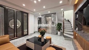 NHÀ MỚI 5m RA PHỐ THANG MÁY NHẬP KHẨU NGÕ THÔNG XUNG QUANH TRƯỜNG CHỢ