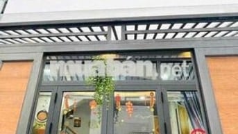 Bán Nhà mới. Đối Diện Looter. Nguyễn Văn Lượng. 3 phòng. sân thượng.