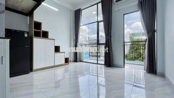 CHO THUÊ CĂN HỘ CÓ BAN CÔNG CỬA SỔ TRỜI SIÊU RỘNG - TIỆN NGHI