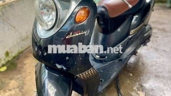 Xe máy Yamaha Mio Classico màu đen