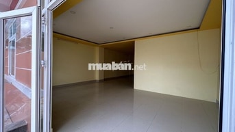 Cho thuê dài hạn nhà mặt tiền đường Trần Quang Khải