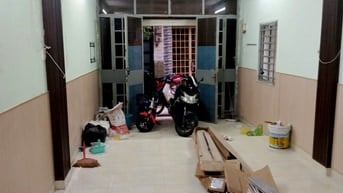 Bán nhà hẻm Cách Mạng Tháng 8 Quận 3. Gần chợ Hoà Hưng 