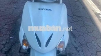 Xe Honda Lead trắng mâm sao biển