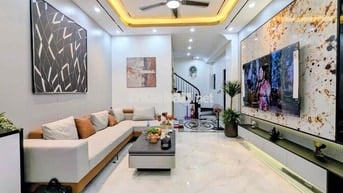 ✨ SIÊU PHẨM CẦU GIẤY - THANG MÁY NHẬP KHẨU - 38m2 HƠN 10 TỶ