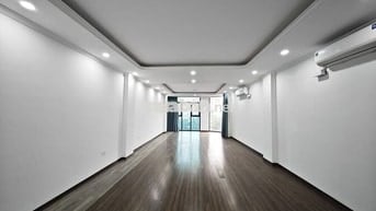 Cho thuê nhà nguyên căn Nguyễn Xiển view hồ 60m2 - 8 tầng chỉ 47tr