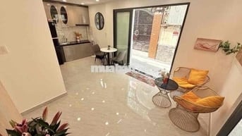 BÁN NHÀ PN CHỈ 4.TỶX - MỚI 2 TẦNG 3PN - NGANG 4.5M - HẺM THÔNG