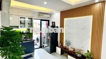 Bán căn hộ CCMN Khâm Thiên , nhà đẹp như khách sạn, 2 ngủ 50m2