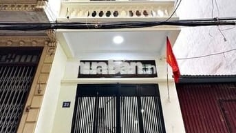 CHO THUÊ NHÀ NGUYÊN CĂN 4 TẦNG NGÕ NGỌC THỤY, LONG BIÊN Ô TÔ ĐỖ CỬA
