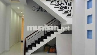 NHÀ RỘNG GẦN TRƯỜNG CẤP 1..2..3. TRỆT 2 LẦU 4PN 3WC. SÂN XE HƠI