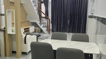 Bán nhà 1 trệt 1 lầu, 2p , 2wc. P. Phước bình, q.9