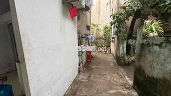 Phòng trọ 30m2 có gác xép ngõ 467 Lĩnh Nam
