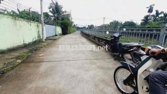 chủ gửi lo đất an Phú đông Quận 12 đường xe hơi dt 2000 m giá 80 ty