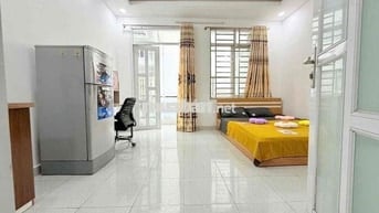 Cho Thuê Căn Hộ Ban Cong Ngay Vòng Xoay Dân Chủ , Chung Cư Hà Đô