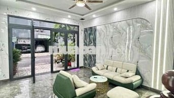nhà 1 trệt 2 lầu An phú,có nội thất, đường nhựa 7m đậu ô tô ok