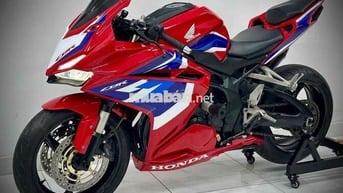 HONDA CBR250RR DATE 2018