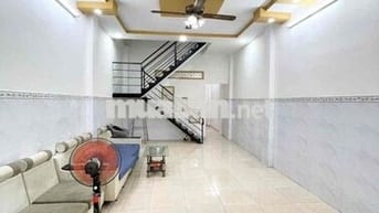 Bán nhà Trịnh Đình Trọng, Hẻm ô tô cách 20m, 52m2, 2 tầng, 5tỷ nhỉnh