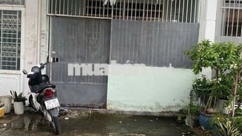 Bán nhà 35m² 3.5x10 trệt lửng gần Trịnh Thị Miếng Hóc môn chỉ 2.45 tỷ.