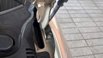 Bán xe Chevrolet Aveo màu vàng cát, số tay, đời 2016,.