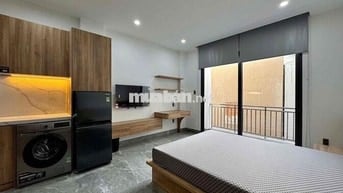 Studio ban công, máy giặt riêng, full NT cao cấp ngay Nguyễn Sơn