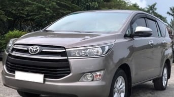 🚗 Cần bán Toyota Innova 2.0E MT – Sản xuất 2020, màu đồng ánh kim cực